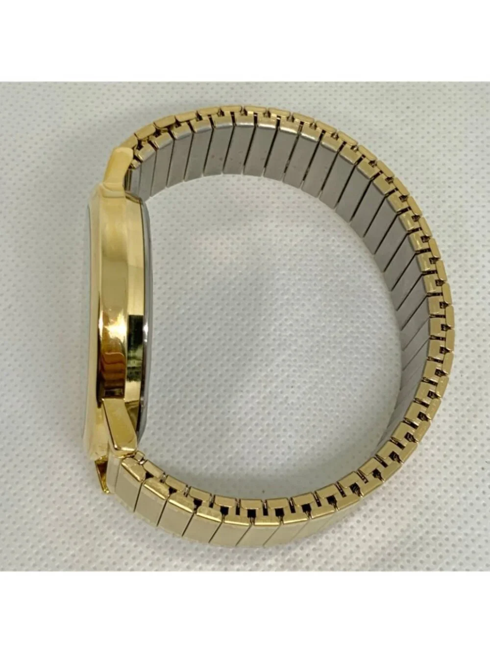 A&F gold tone Quartz analog watch 42mm white dial easy reader numbers running